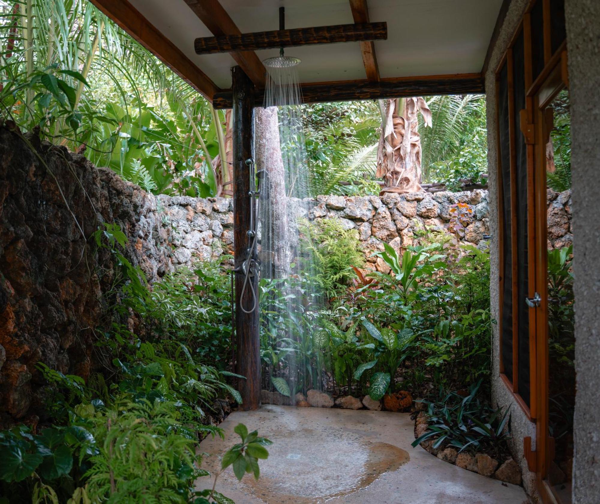 Savasi Island Resort Savusavu Buitenkant foto